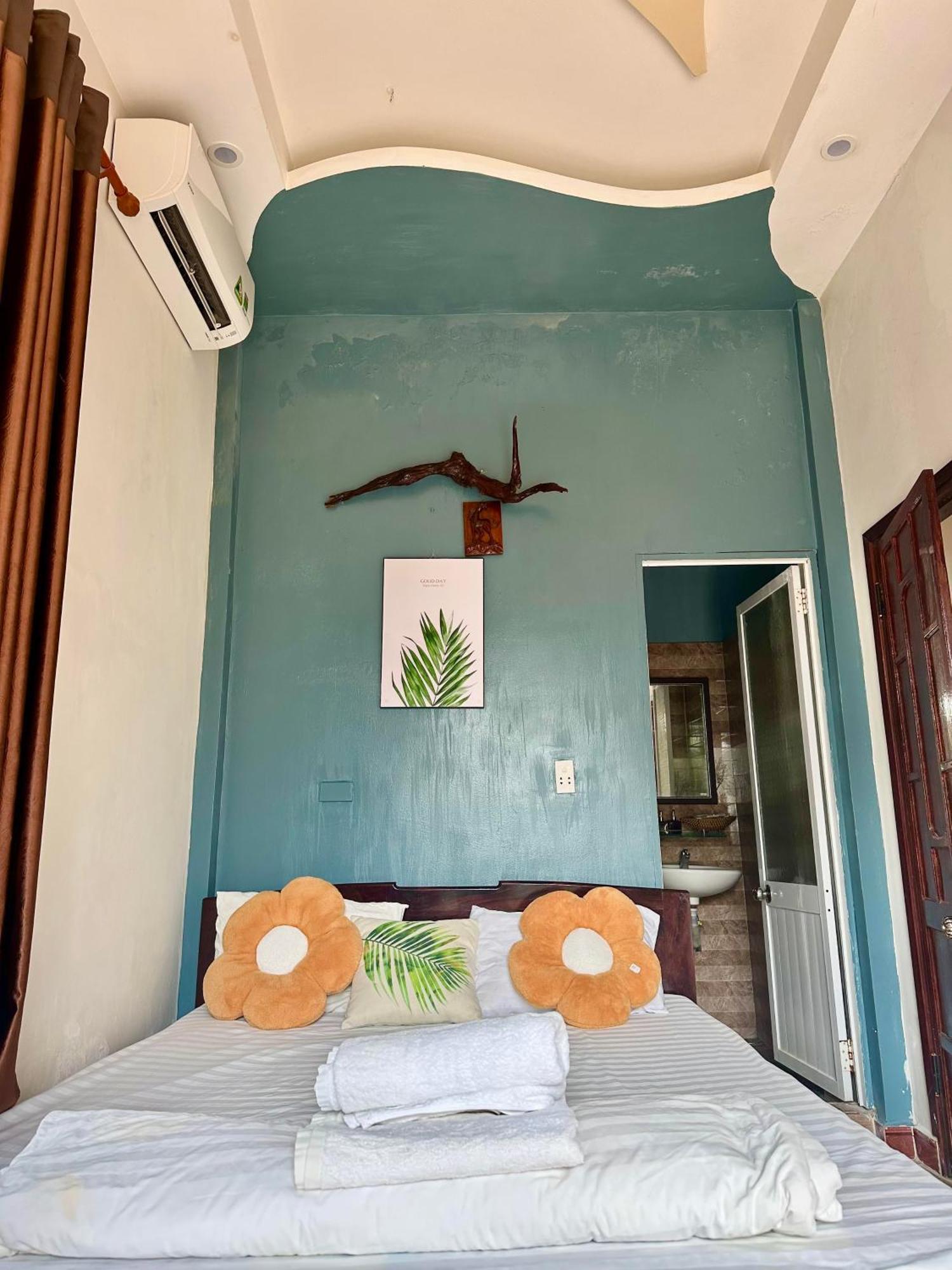 Ngo Khanh Homestay Tan Hiep  Exterior photo
